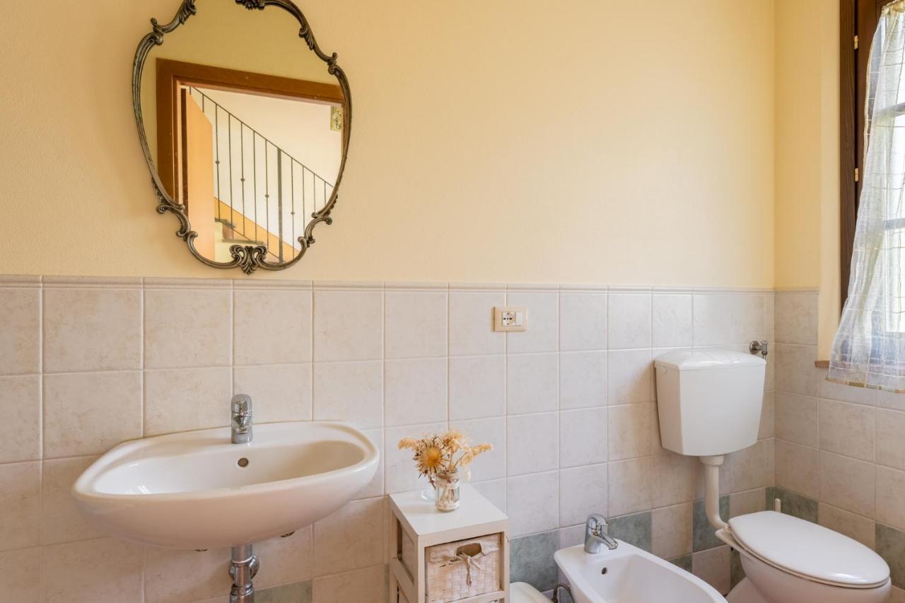 Casolare Dei Fiori - Calla Montecarlo Esterno foto